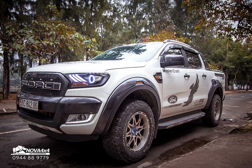 Ford Ranger XLS độ Full dàn đèn (Bi chính và bi gầm)