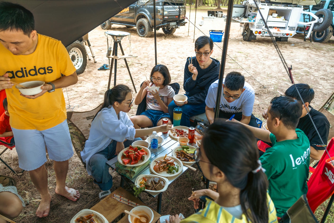 Ăn uống thoải mái với mái che Ikamper