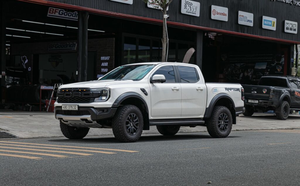 Bản nâng cấp Ford Ranger Raptor đơn giản, tinh tế nhưng đầy thú vị và tiện ích