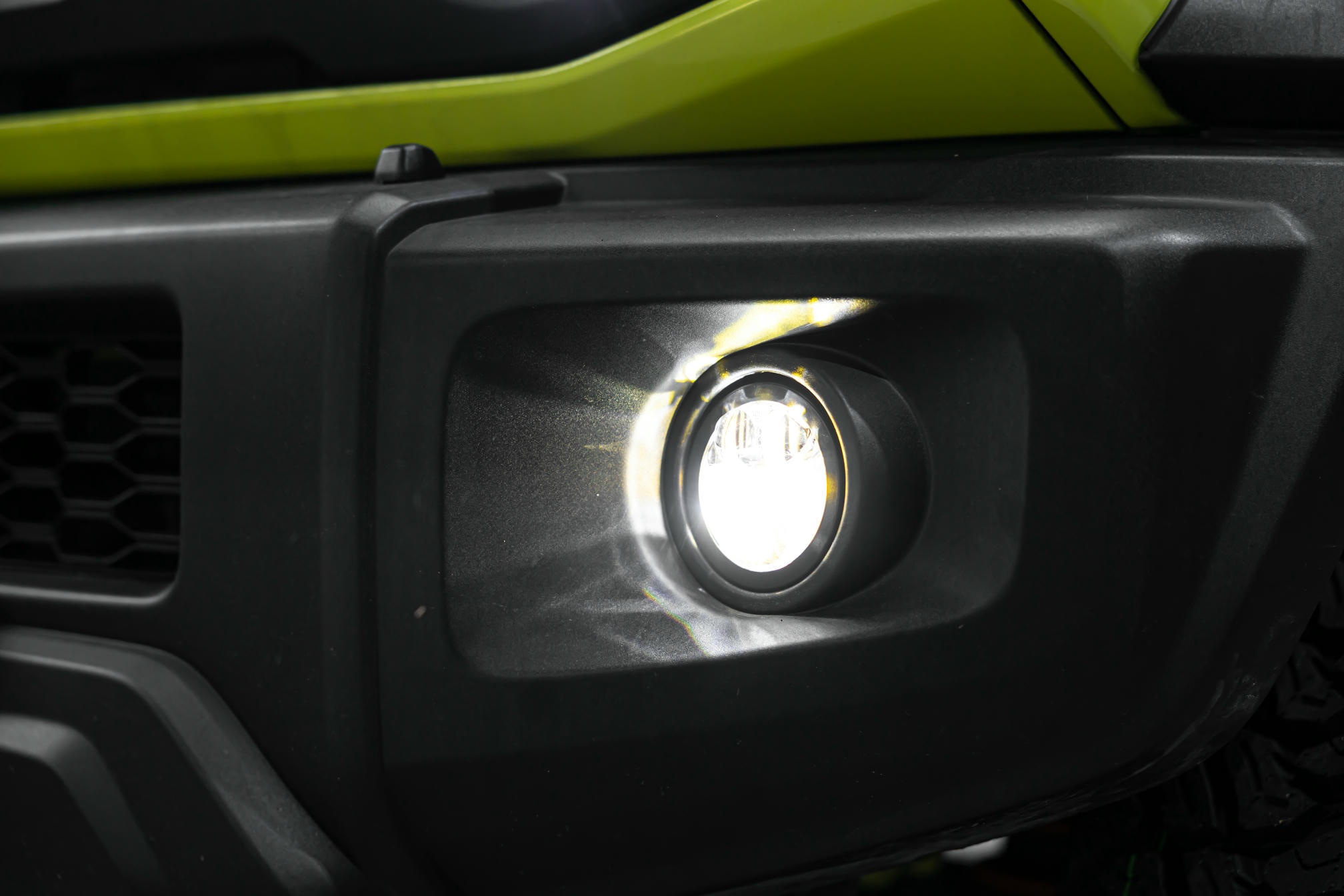 Bi led gầm Kenzo