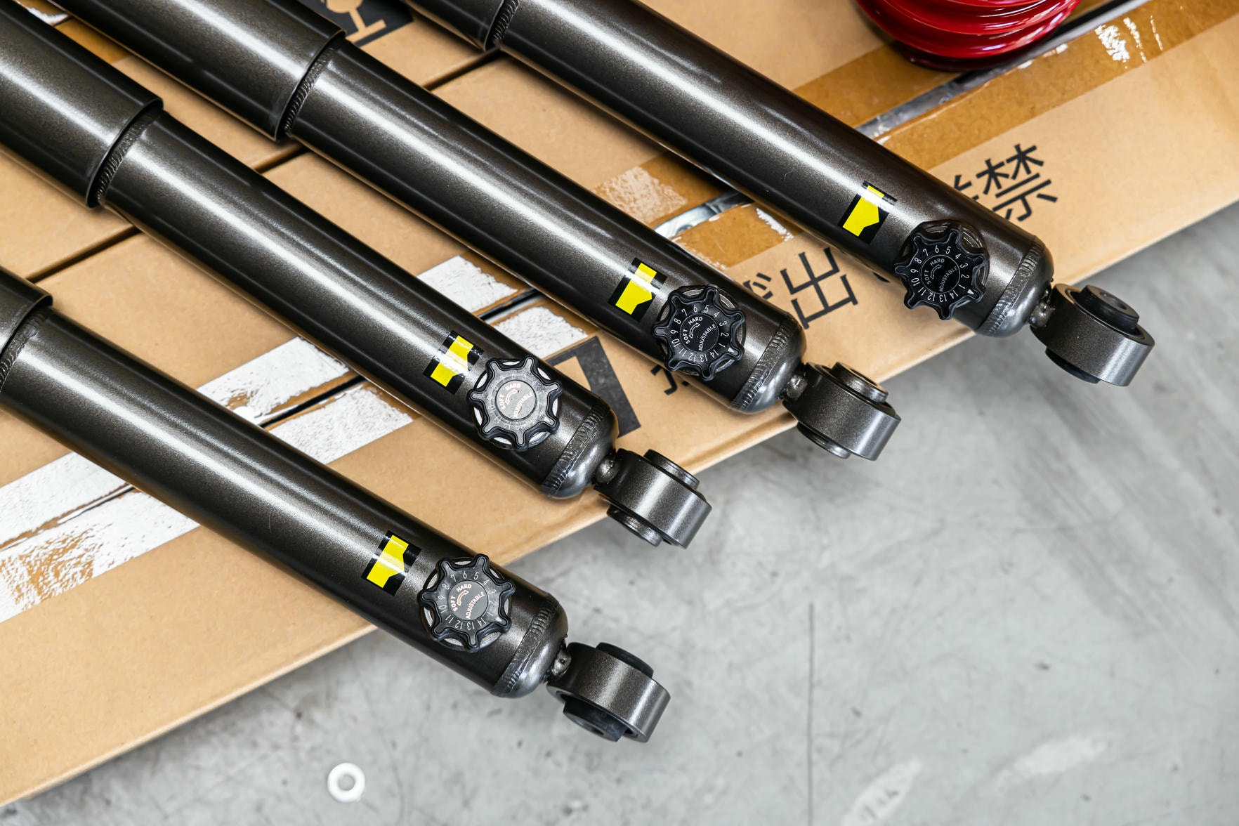giảm xóc KYB Jaos