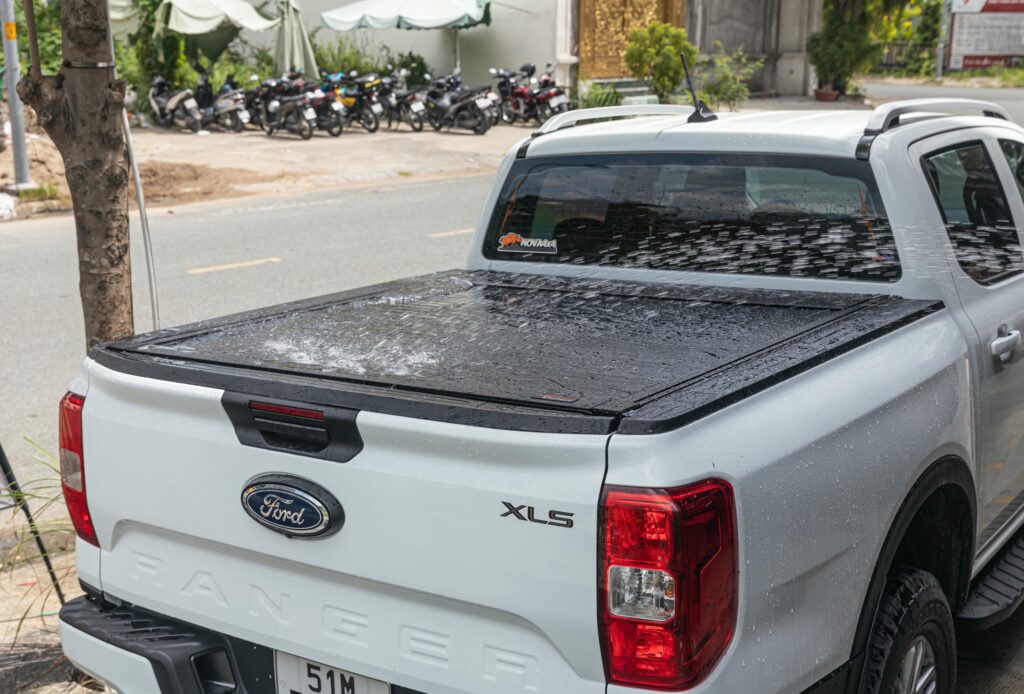 Vì sao Ford Ranger XLS cần nắp thùng?
