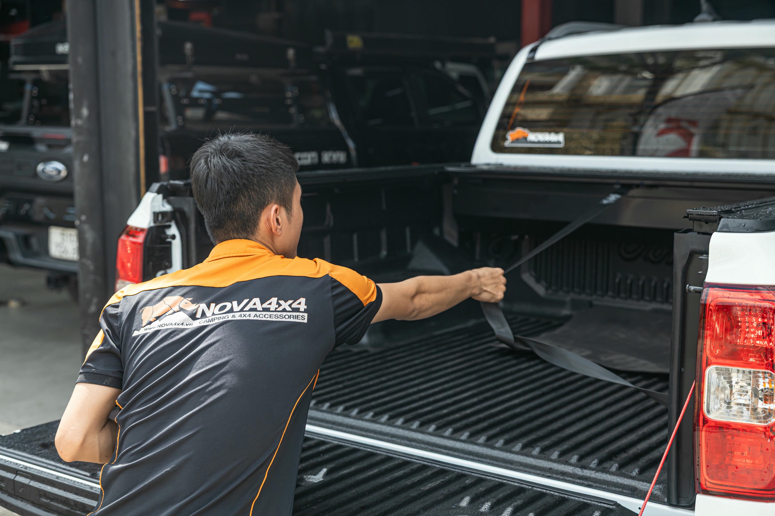 Nắp thùng cuộn cơ – Bảo vệ tài sản và sự cơ động