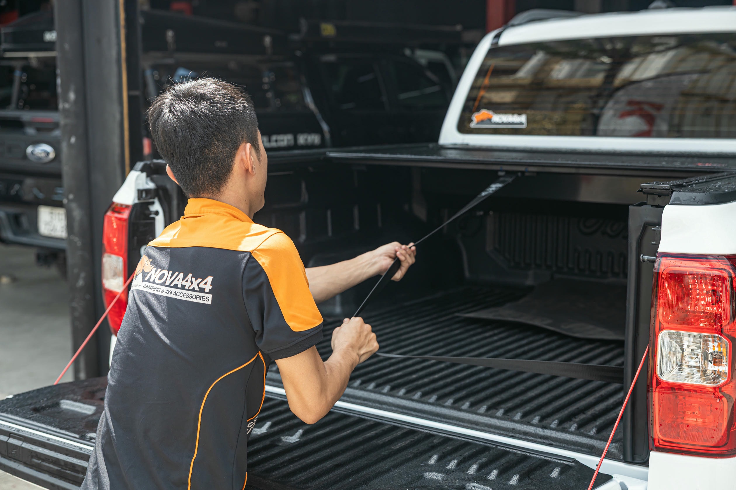 nắp thùng cuộn cơ nắp thùng cuộn cơ