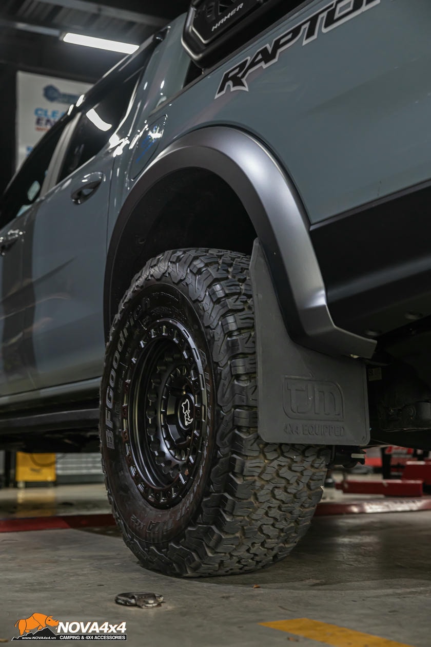 Vè chắn bùn TJM (chữ đen) – Bảo vệ chuẩn chất offroad