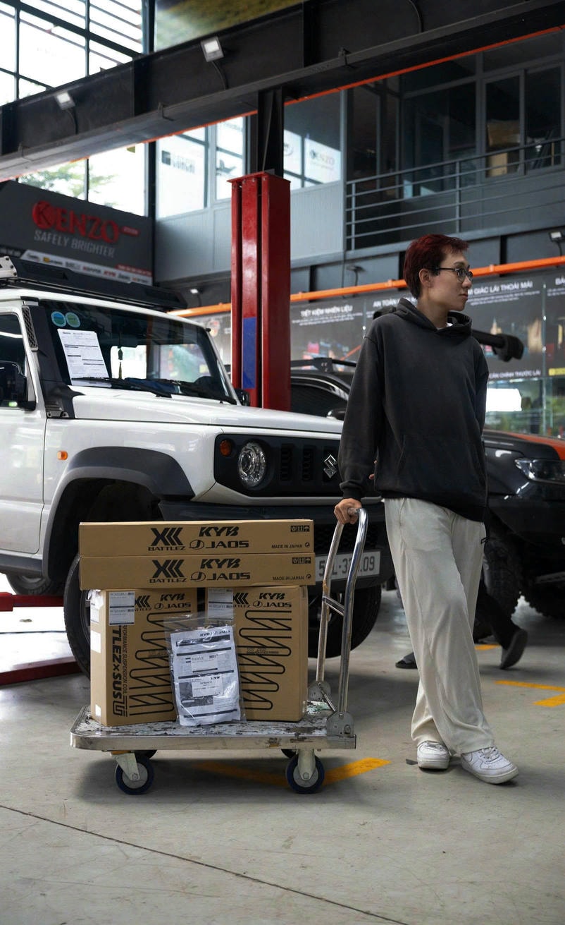giảm xóc Jimny KYB Jaos Batllez