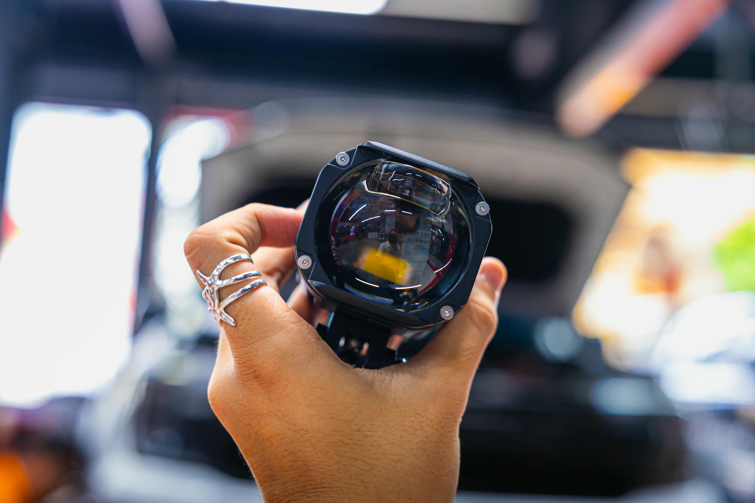 Bi LED trợ sáng Kenzo CX80 – kỷ nguyên mới của đèn projector