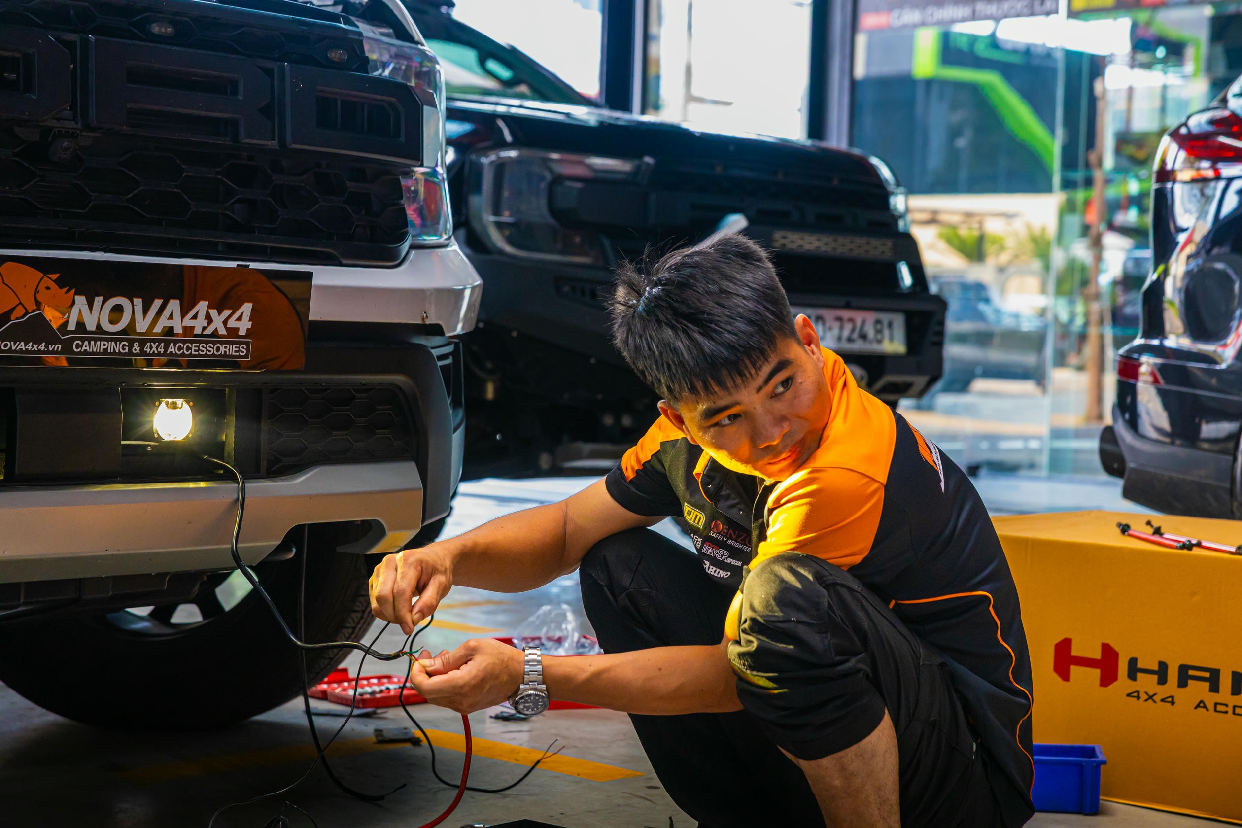 bi LED gầm Kenzo F35 – 3 màu | vũ khí tối thượng trong mưa – sương – đèo dốc bi LED gầm Kenzo F35 – 3 màu | vũ khí tối thượng trong mưa – sương – đèo dốc