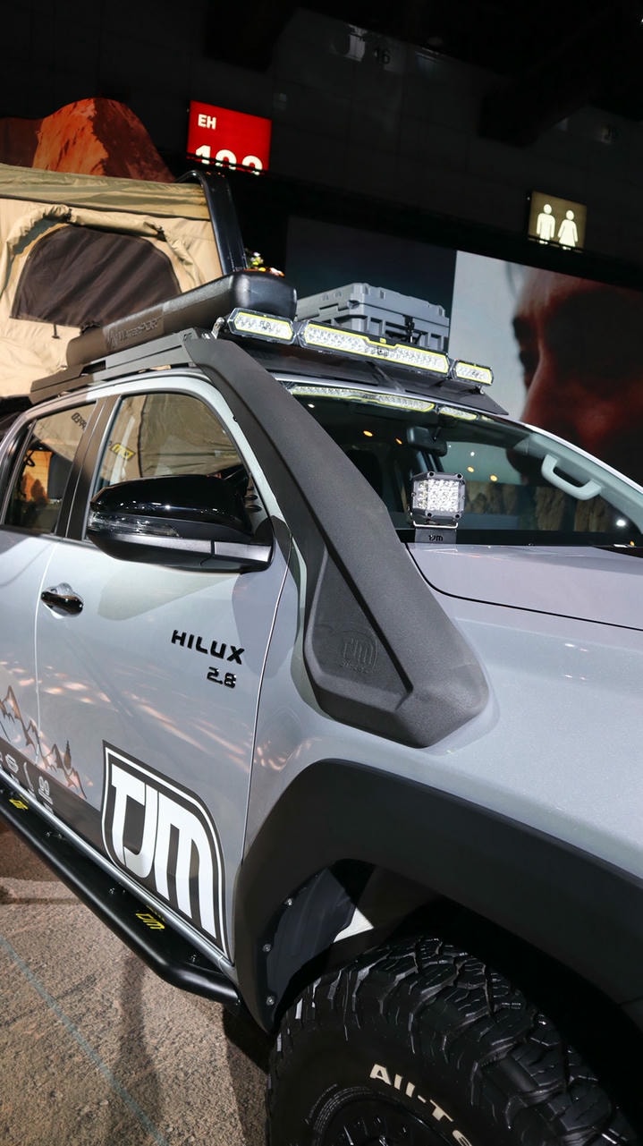 Ngoại thất Hilux trong hình – Chi tiết từng hạng mục