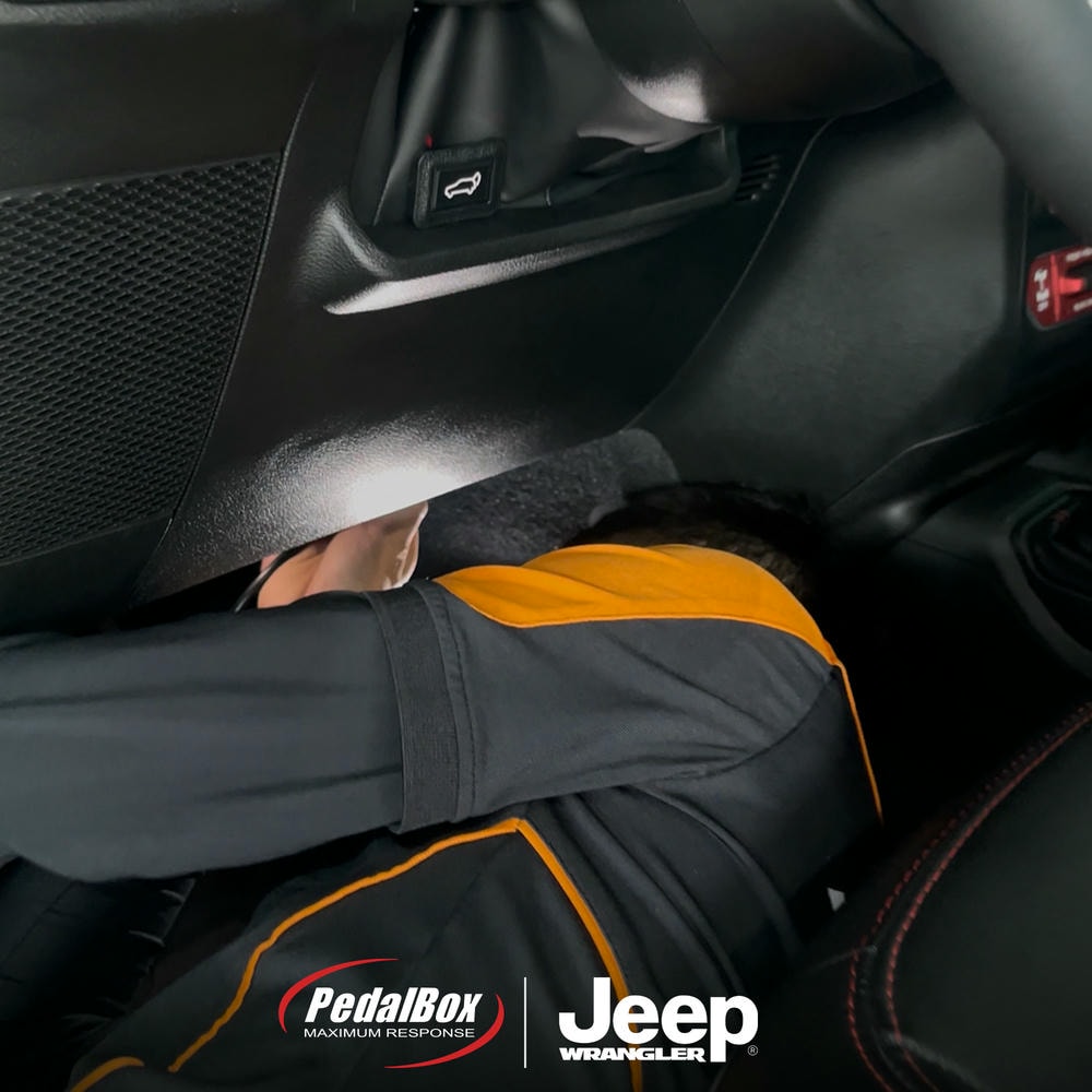PedalBox – lựa chọn số 1 cho chủ xe Jeep Wrangler