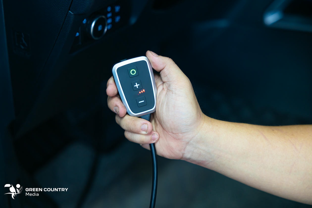 Không còn nỗi sợ độ trễ chân ga với chip PedalBox 10723752 (giải quyết 90% nỗi đau của chủ xe Wildtrak)