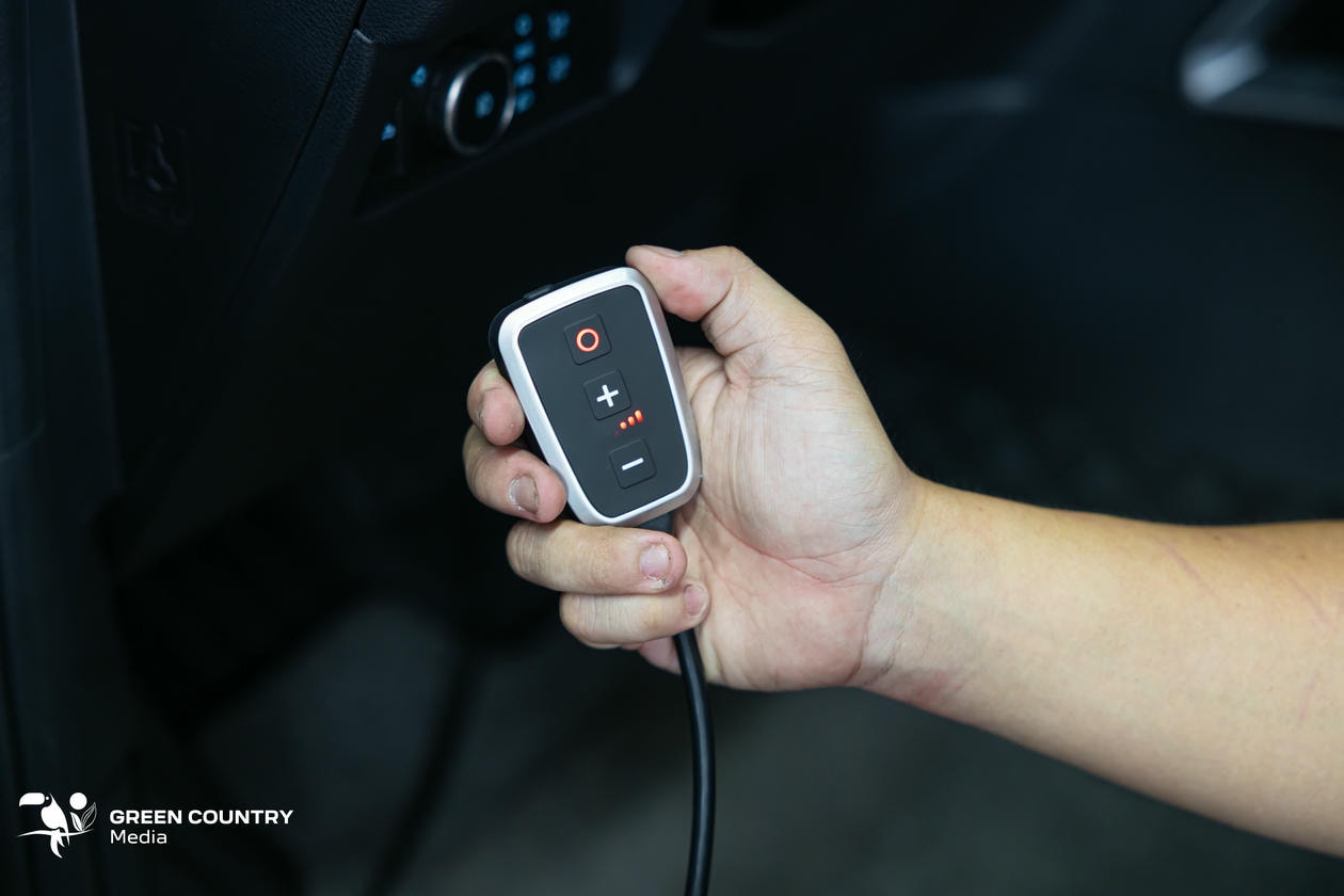 Không còn nỗi sợ độ trễ chân ga với chip PedalBox 10723752 (giải quyết 90% nỗi đau của chủ xe Wildtrak)