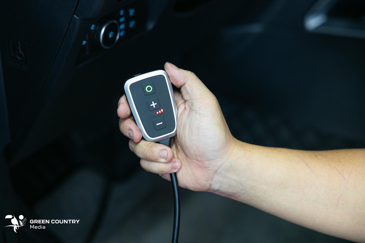 Không còn nỗi sợ độ trễ chân ga với chip PedalBox 10723752 (giải quyết 90% nỗi đau của chủ xe Wildtrak)