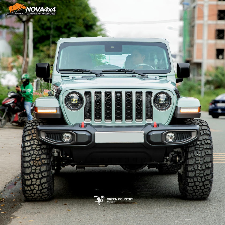 Xu hướng 2025: off-road phải mạnh – đẹp – an toàn