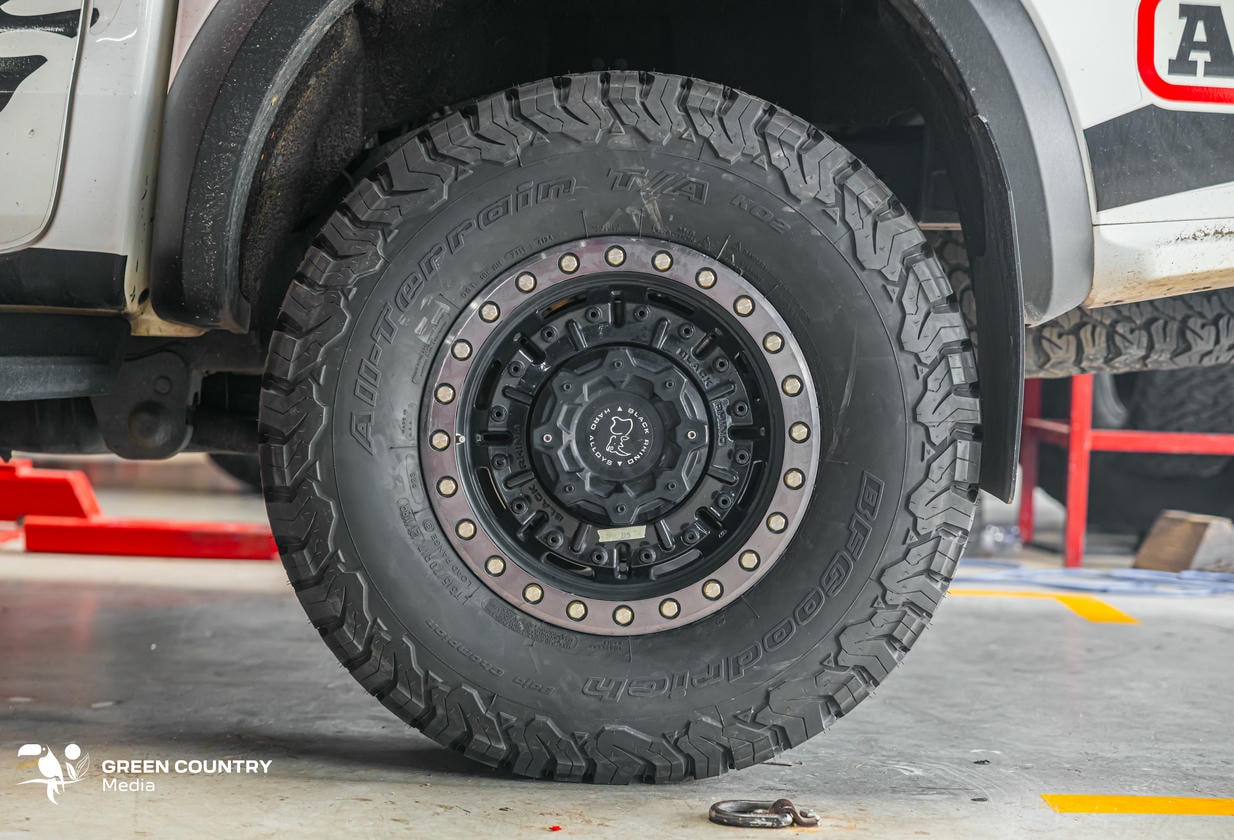 BFGoodrich KO2 và mâm Black Rhino