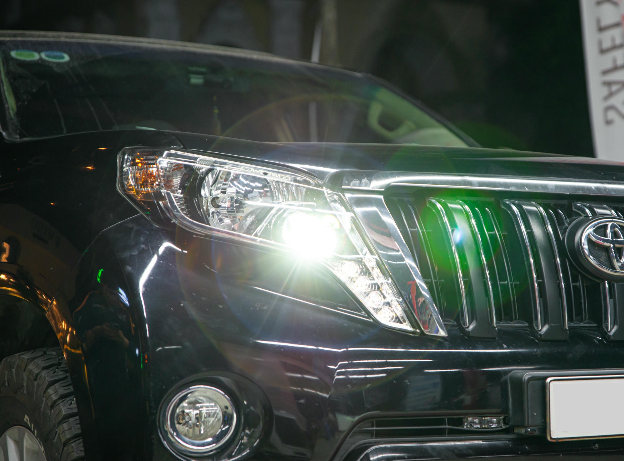 Độ đèn Prado cho anh em đi đêm an toàn