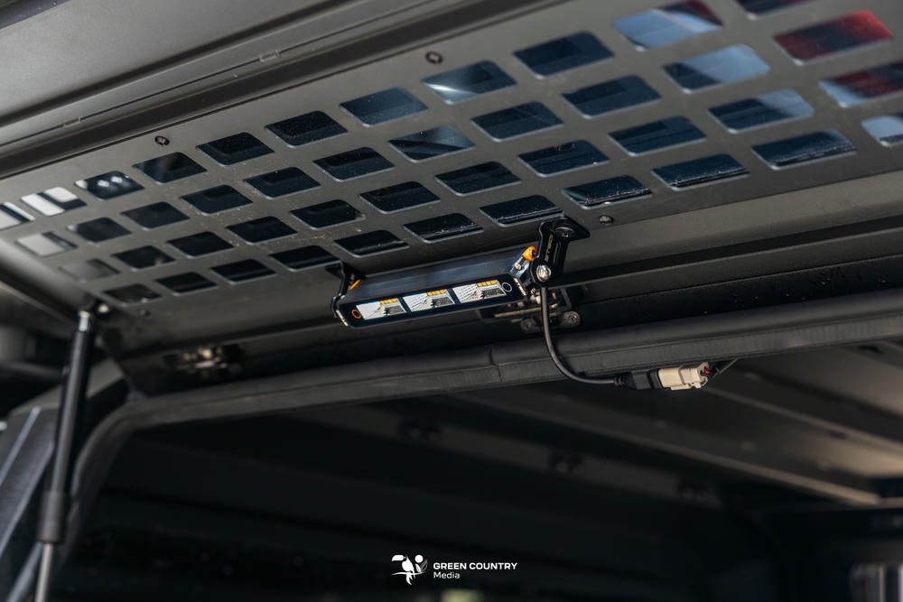 Đèn Stedi Micro Touch Dual Colour: Làm chủ bóng tối