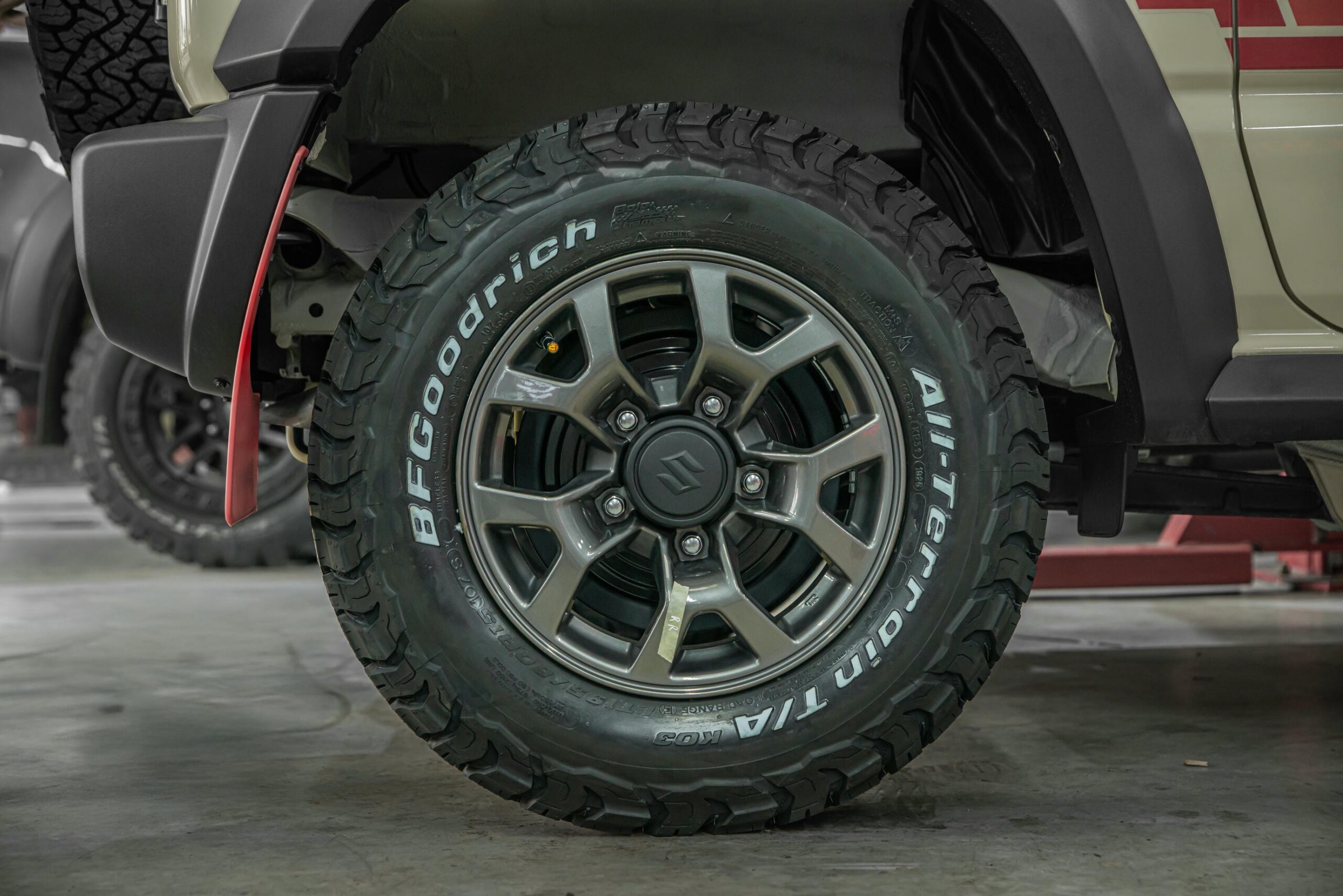 Thông số lốp xe Suzuki Jimny chuẩn từ nhà sản xuất Thông số lốp xe Suzuki Jimny chuẩn từ nhà sản xuất