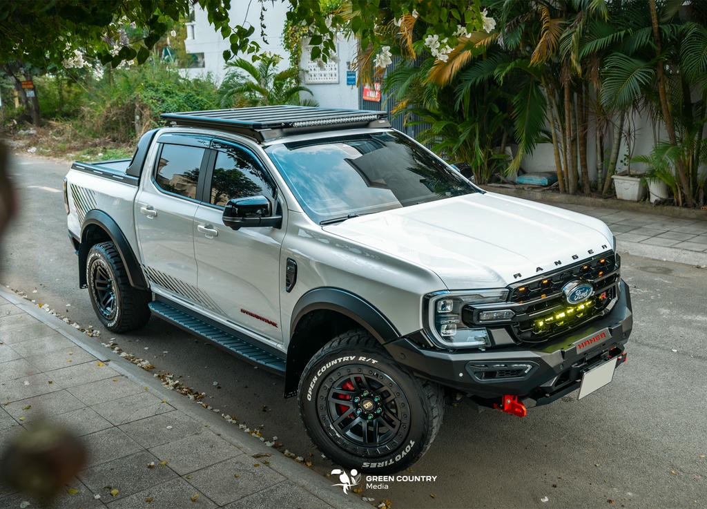 Ford Ranger Stormtrak độ sao cho đẹp 2026? Đâu là những phụ kiện tối ưu?