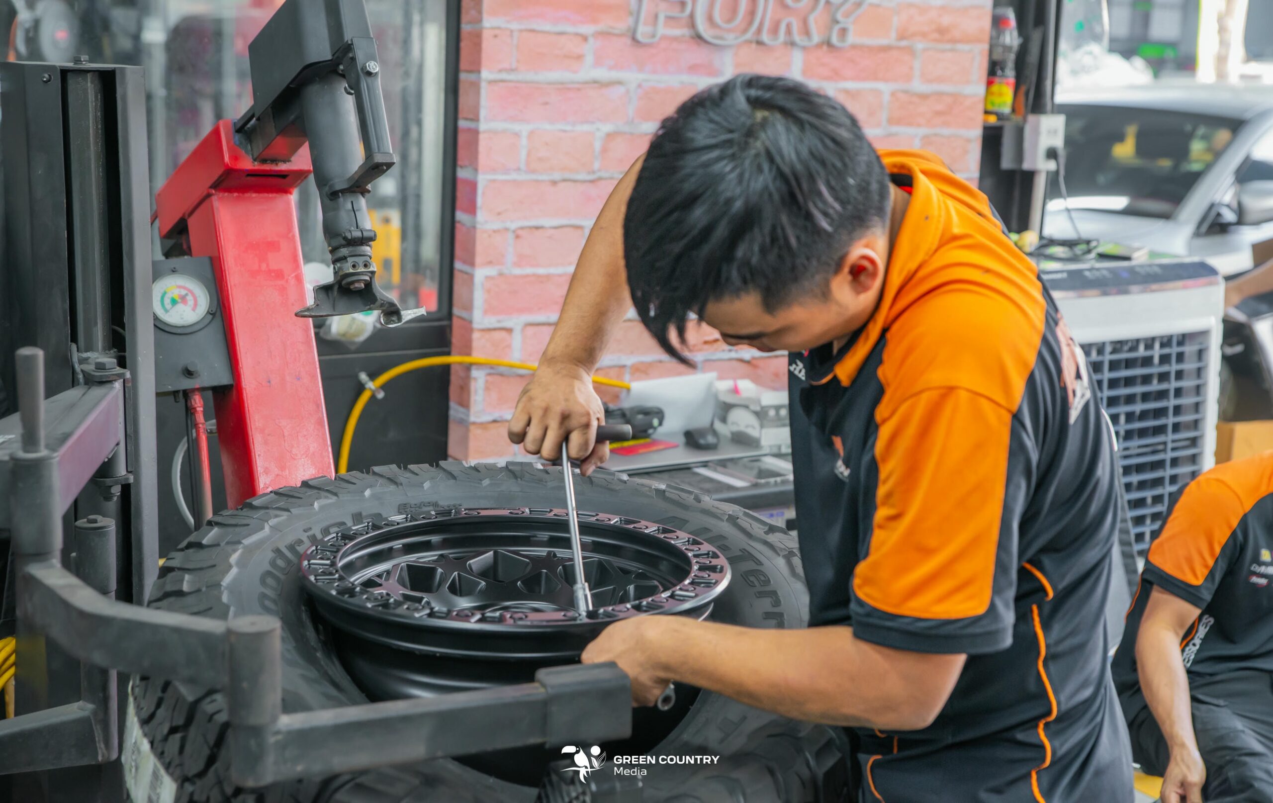 Những lưu ý xương máu khi anh em chọn mâm Jeep độ