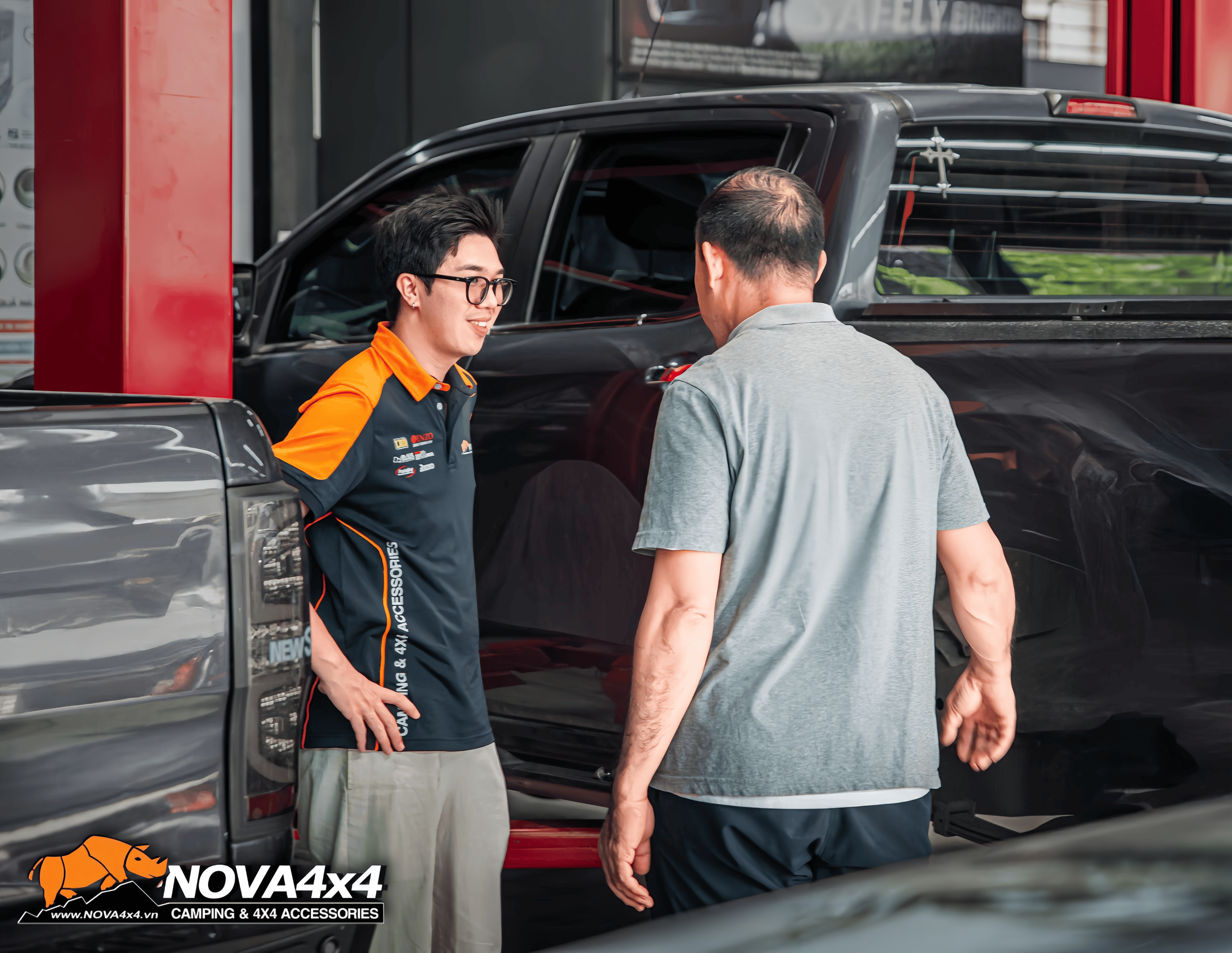 Khi khách hàng đến Nova4x4 sẽ được tư vấn và lắp đặt chuẩn kĩ thuật, chuyên nghiệp
