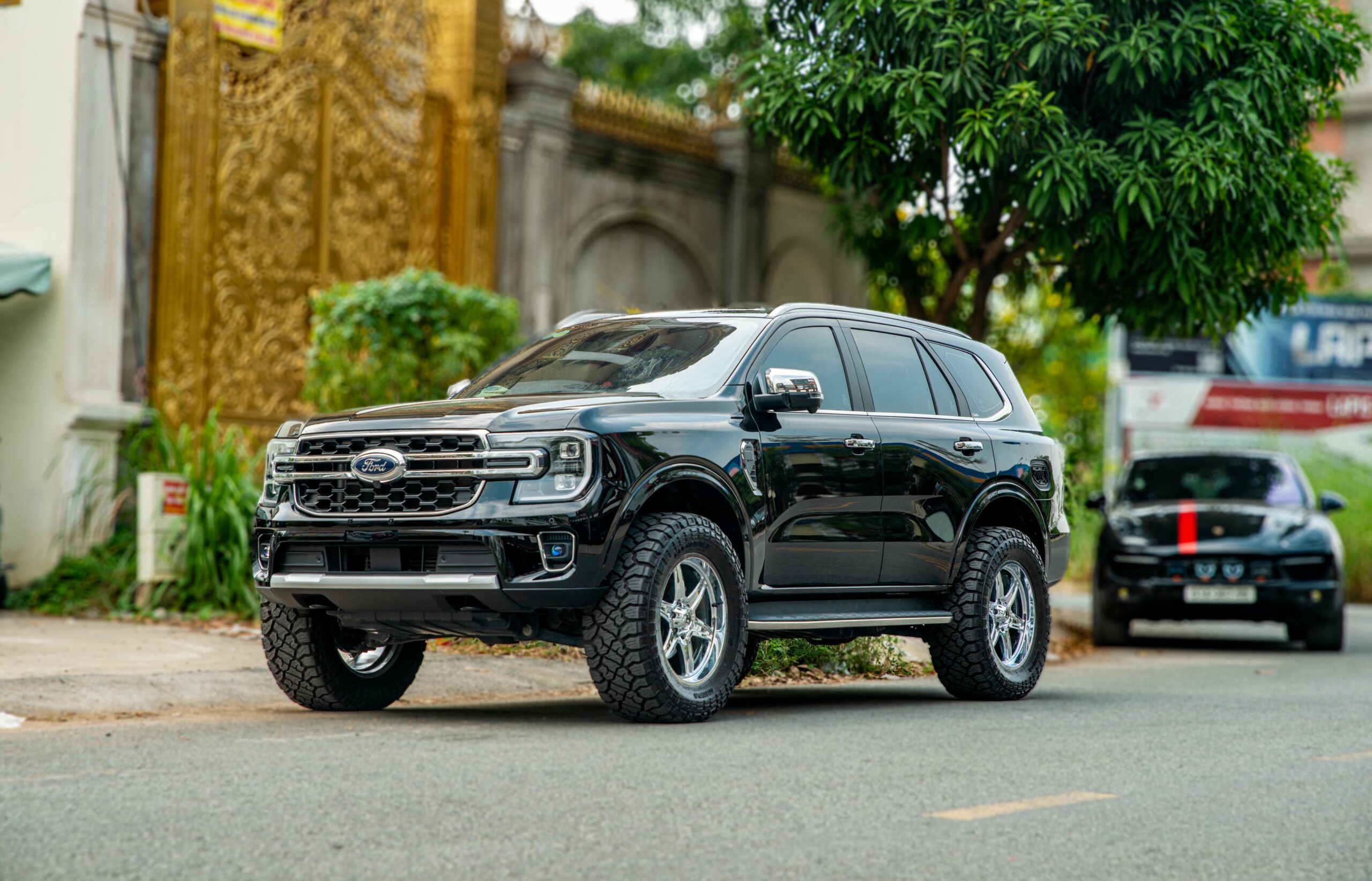 Dán PPF cho xe Ford Everest có lợi ích gì?