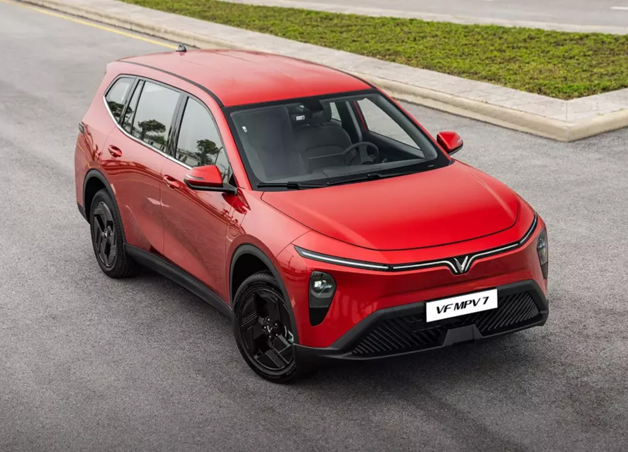 VinFast ra mắt VF MPV 7: Bản nâng cấp của Limo Green (NGUỒN: VINFAST)