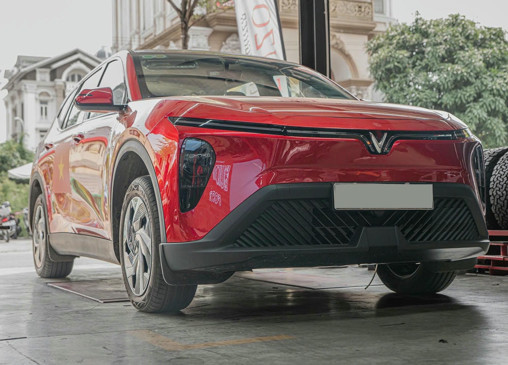 Tại sao VinFast Limo Green lại trở thành mẫu MPV điện bán chạy nhất Việt Nam?