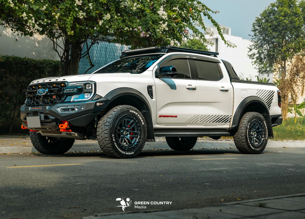 Doanh thu xe bán tải 2025