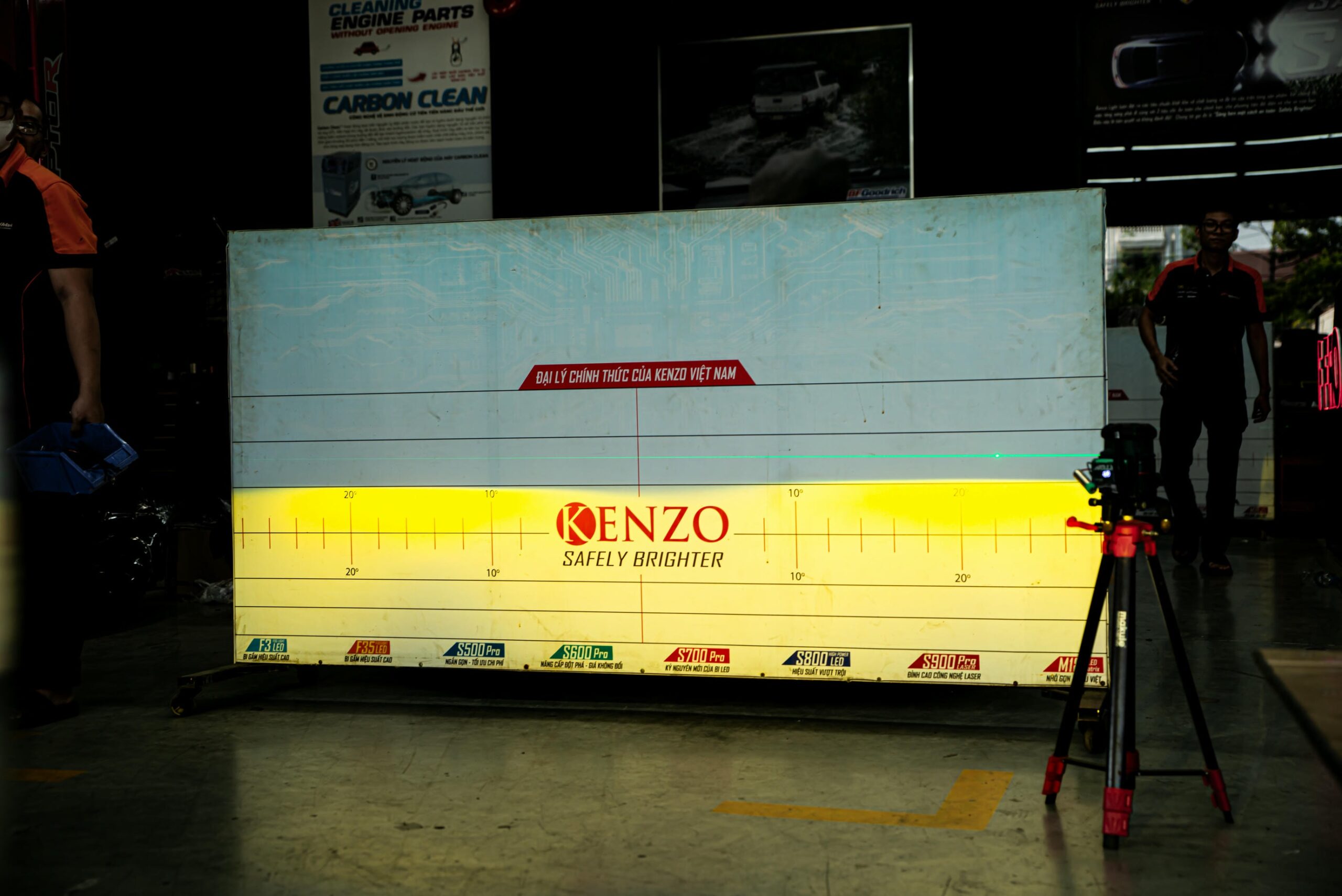 3000K (Vàng đậm): Khả năng phá sương tuyệt vời, cực kỳ hiệu quả khi di chuyển tại các vùng cao như Đà Lạt, Tây Bắc hoặc trong điều kiện mưa lớn.