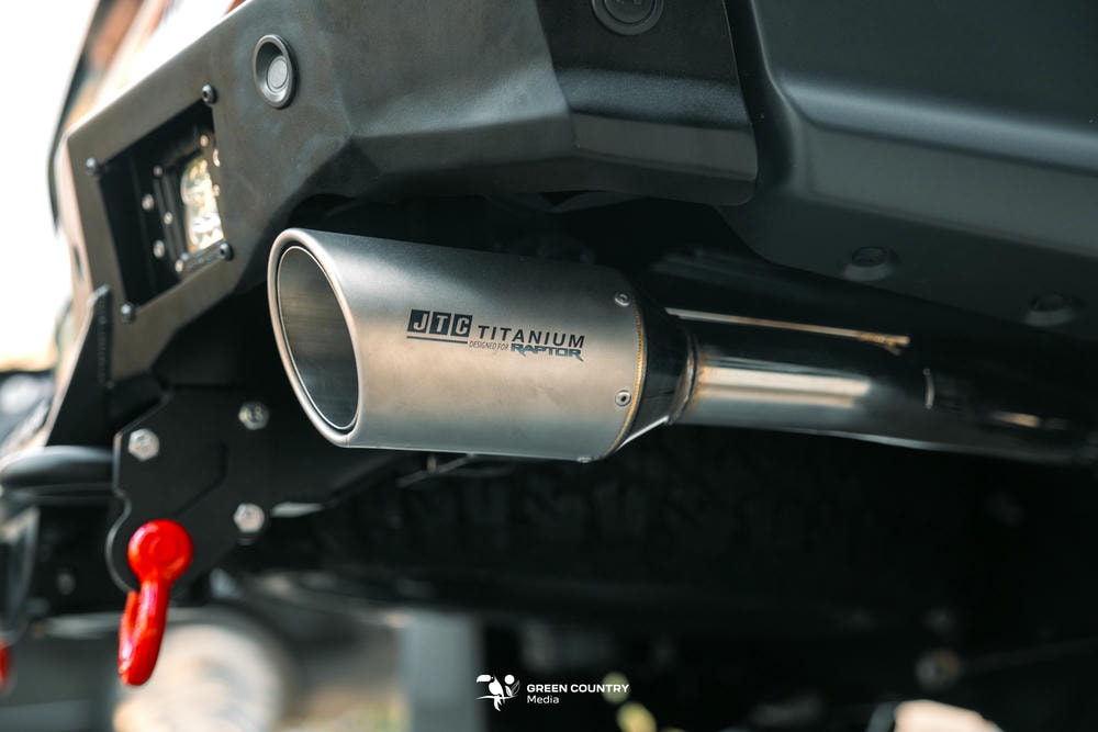 Pô đôi JTC Titanium – Đánh thức bản năng mãnh thú