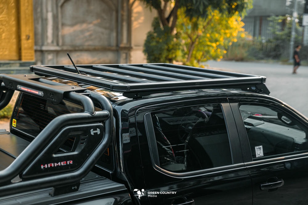 Baga nhôm Rhino Dynamic X: Tối ưu không gian chở đồ cho những chuyến cắm trại cuối tuần mà không làm mất đi tính khí động học của xe.