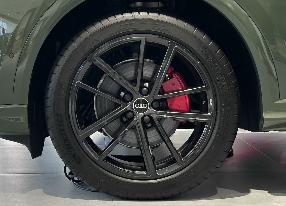 La zăng 20 inch  (Ảnh: Thành Nhạn) -VNExpress