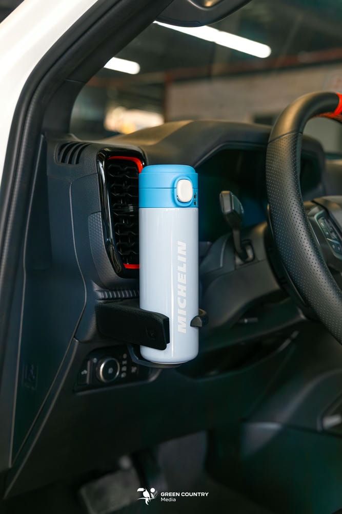 Cận cảnh quà tặng bình giữ nhiệt Michelin cao cấp