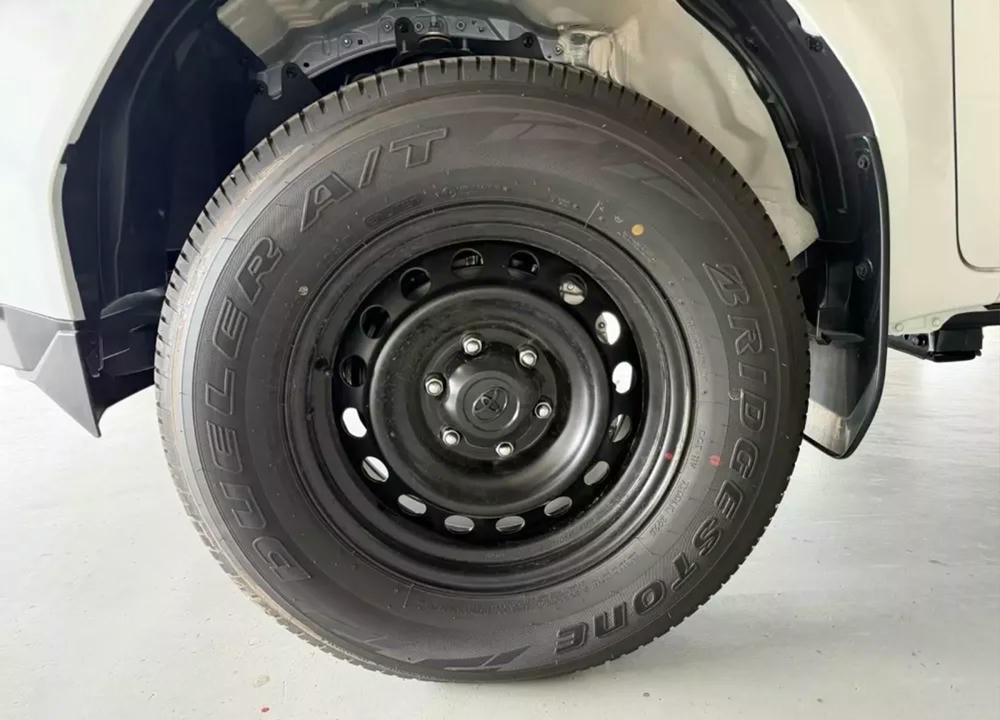 Trang bị ngoại thất Toyota Hilux 2026