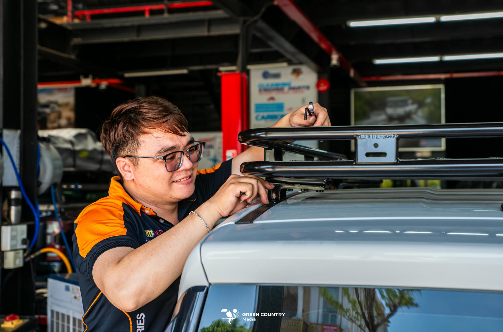 Giá nóc cho VF3 Rhino Easy Cargo đen Giá nóc VF3 Rhino Easy Cargo đen