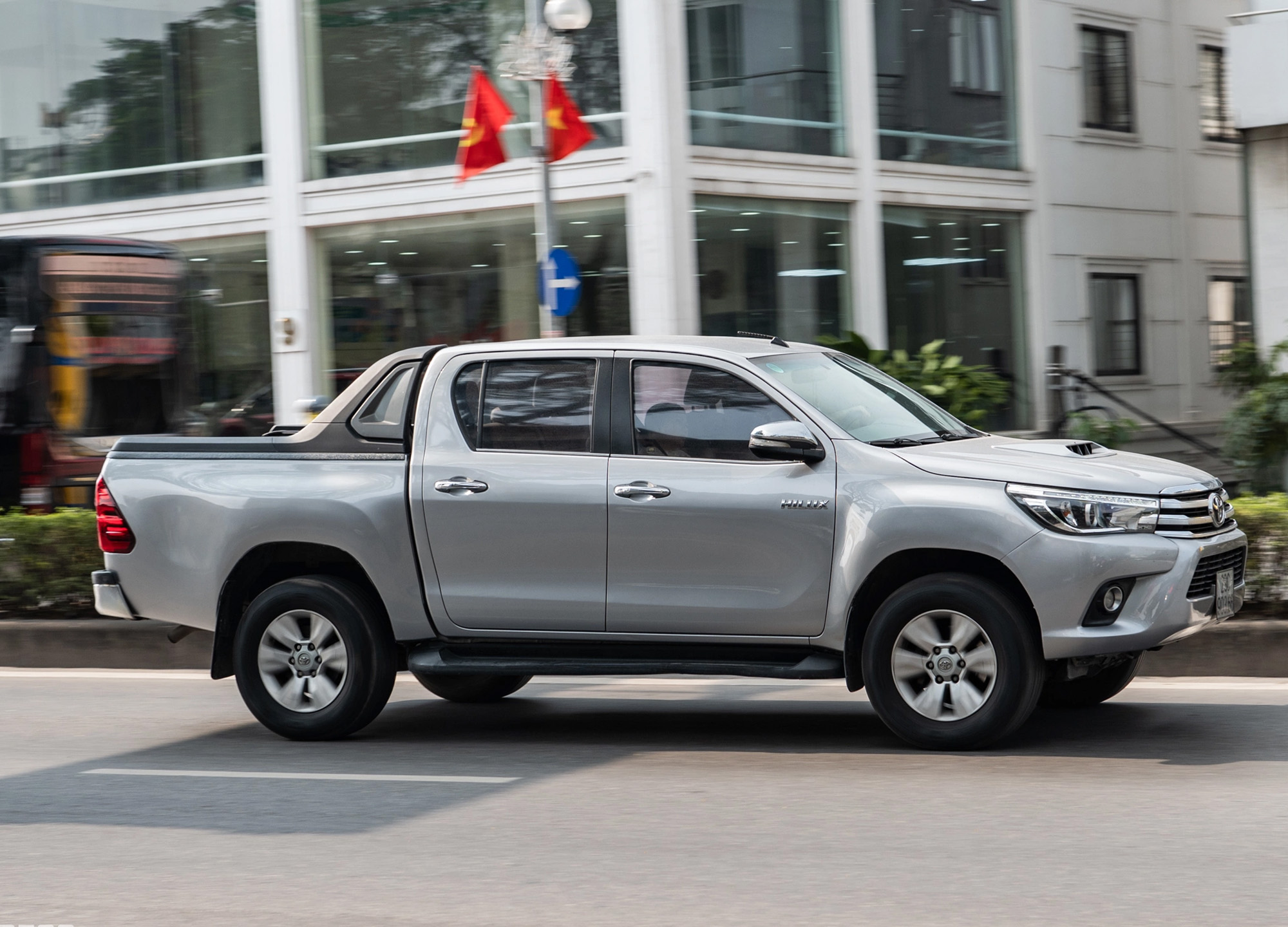 Cấm xe bán tải Hà Nội 2026: Những thay đổi gây "sốc" và phản hồi từ các hãng xe (Ảnh: Minh Quân)