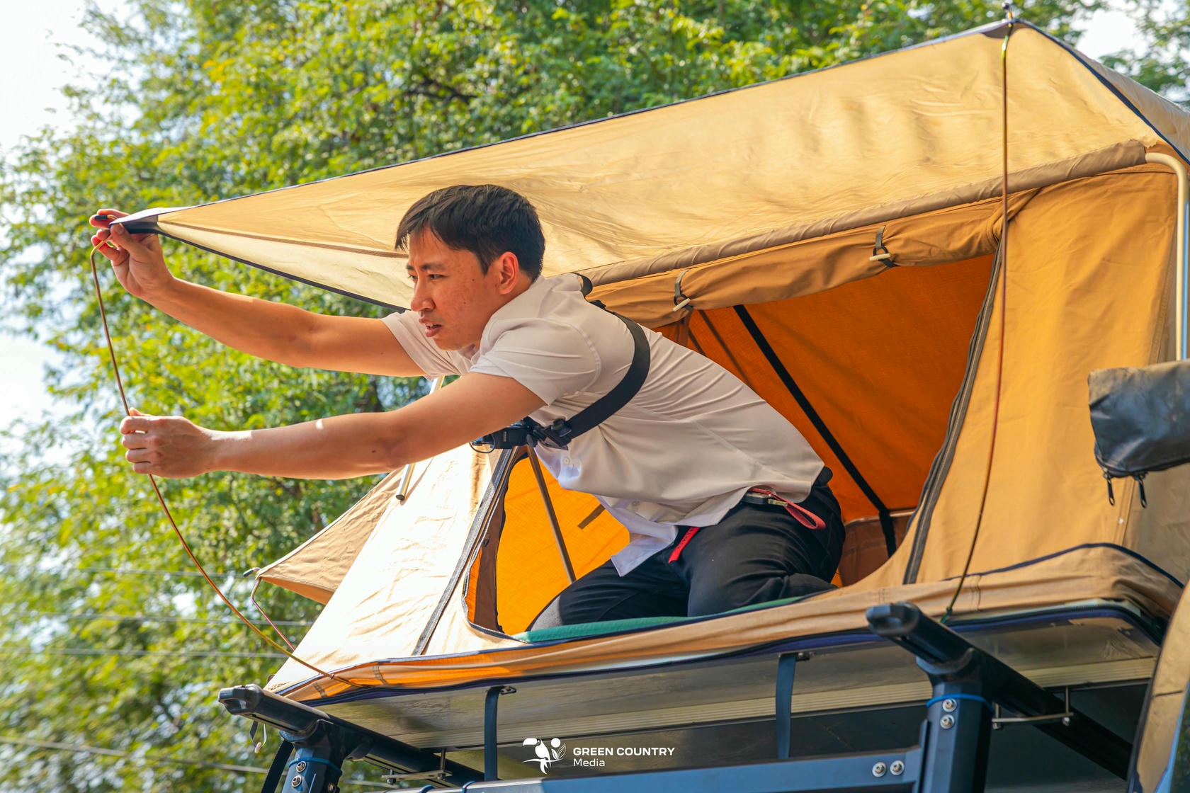 Những điều khách hàng quan tâm khi lên lều nóc cho xe