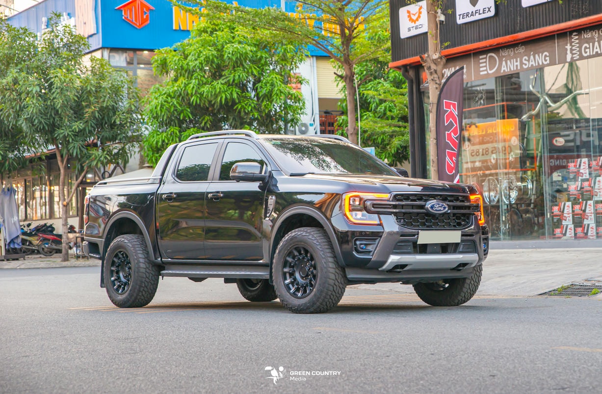 mâm độ Wildtrak độ Black Rhino Mission 18"