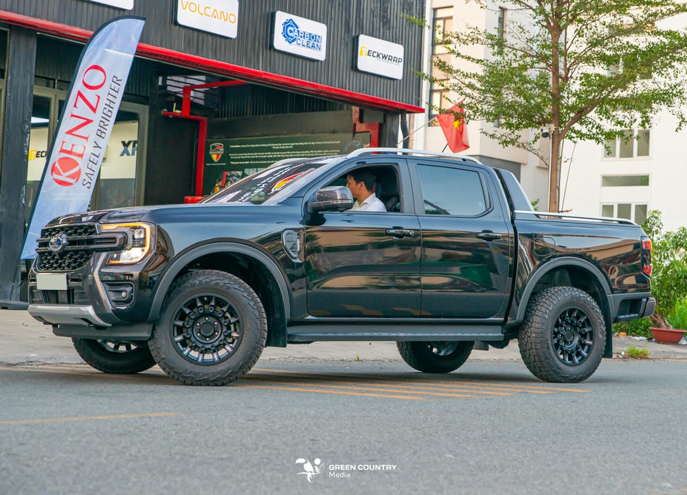 mâm độ Wildtrak độ Black Rhino Mission 18"