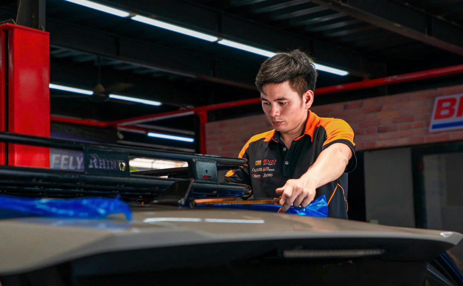 Baga mui Nhôm Rhino Roof Rack - giải pháp tối ưu không gian chở hàng