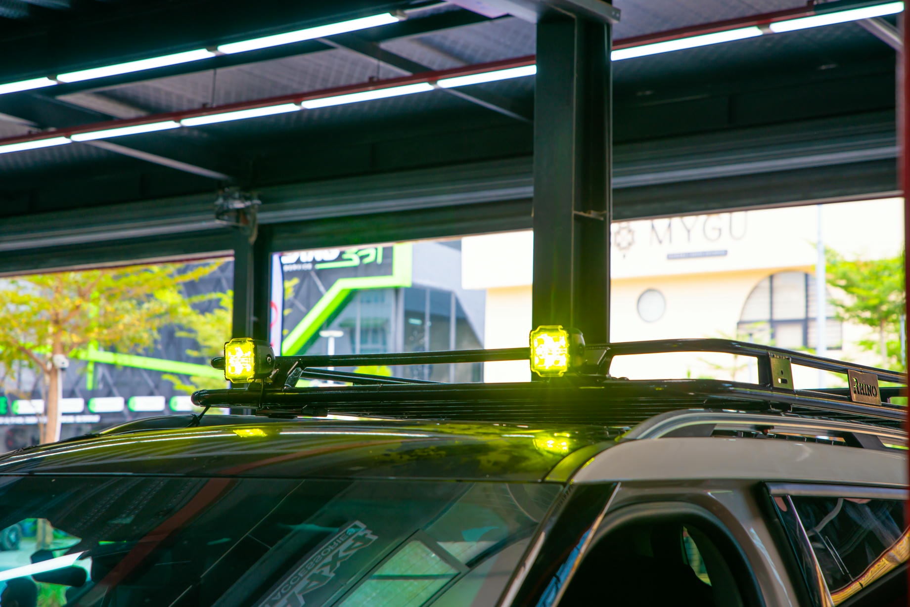 Đèn Led vuông Stedi C4 Dual Lens - trợ sáng Explorer cho anh em hay đi camping, off-road