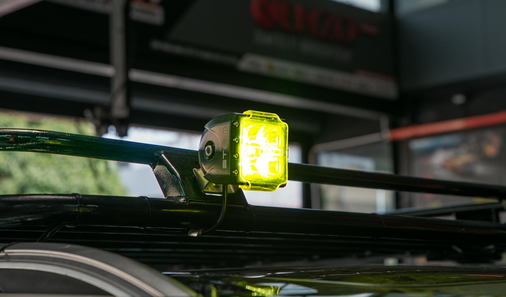 Đèn Led vuông Stedi C4 Dual Lens - trợ sáng cho anh em hay đi camping, off-road