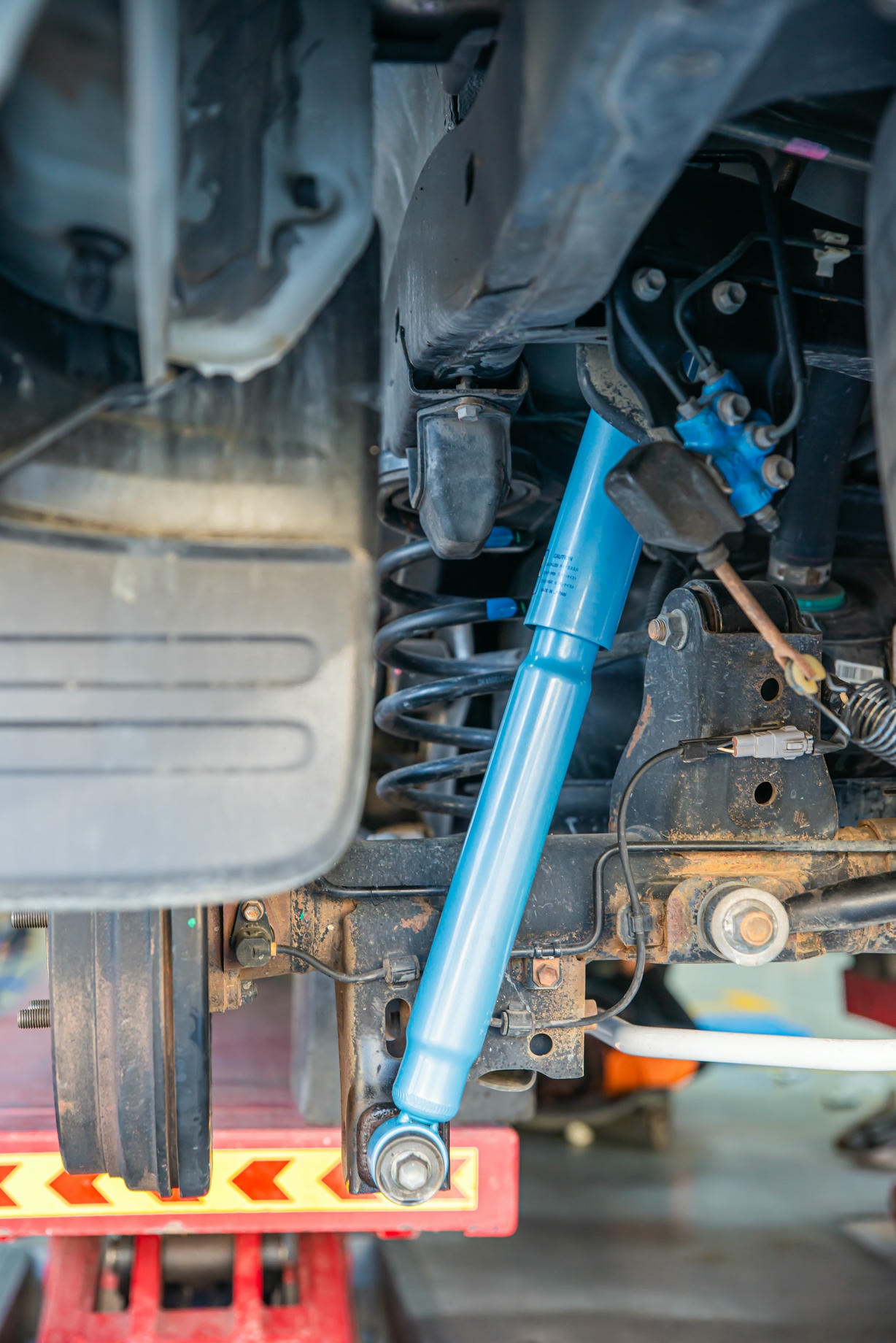 phuộc Toyota Fortuner hiệu năng cao KYB New SR