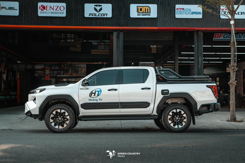 PPF TeckWrap bảo vệ sơn cho Toyota Hilux
