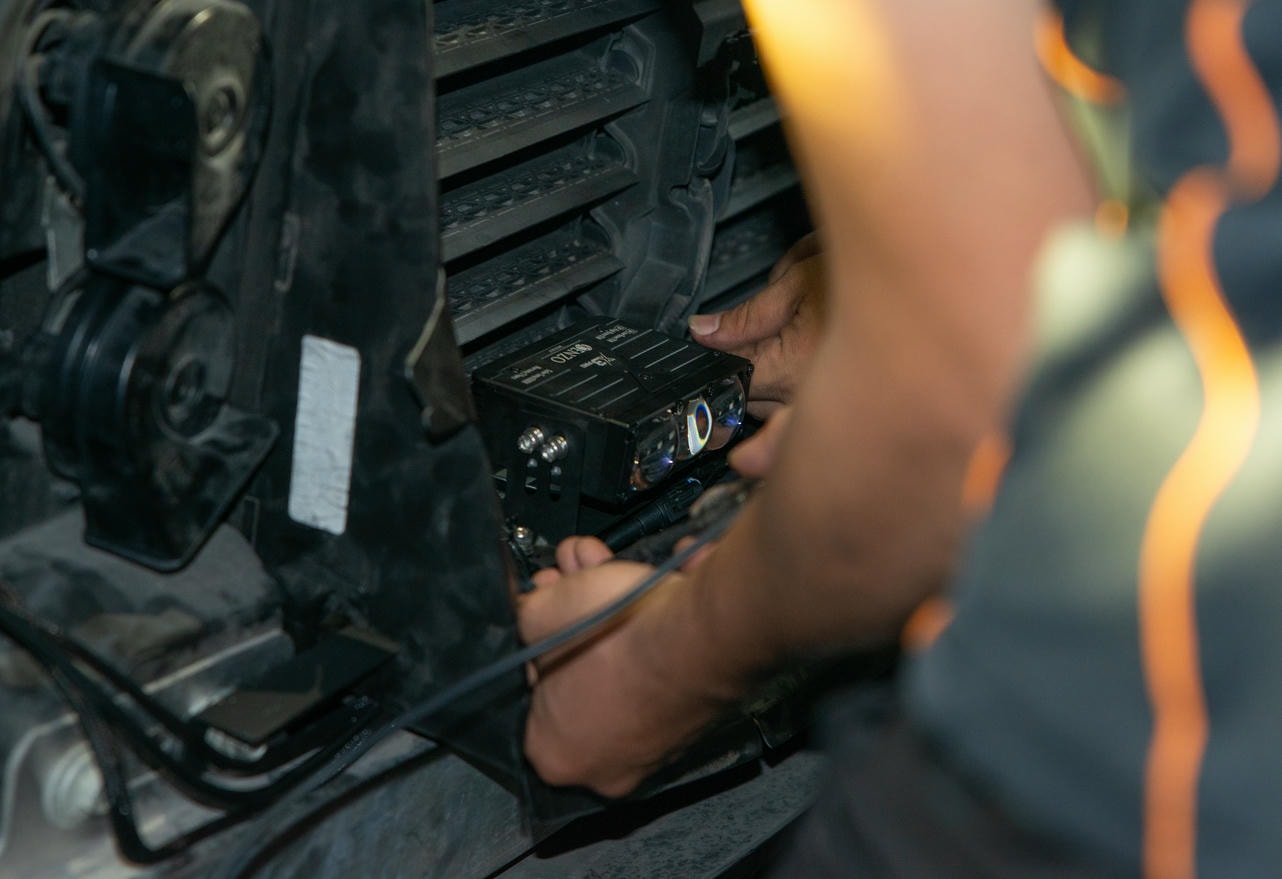 Độ đèn Ford Explorer: Nâng cấp ánh sáng đỉnh cao với Kenzo X3 Pro