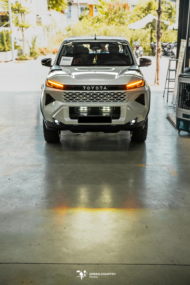 Độ đèn Hilux 2026