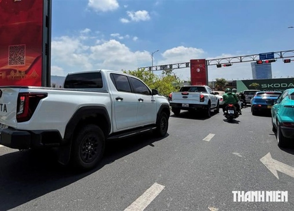 Hà Nội đề xuất 'giải cứu' xe bán tải, cho phép lưu thông như ô tô con ( ẢNH: ĐÌNH TUYÊN )