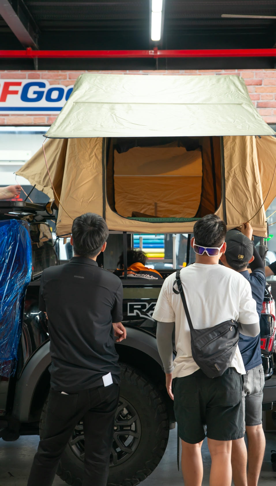 Nhiều khách hàng quan tâm lều nóc Raptor chọn TJM Yulara