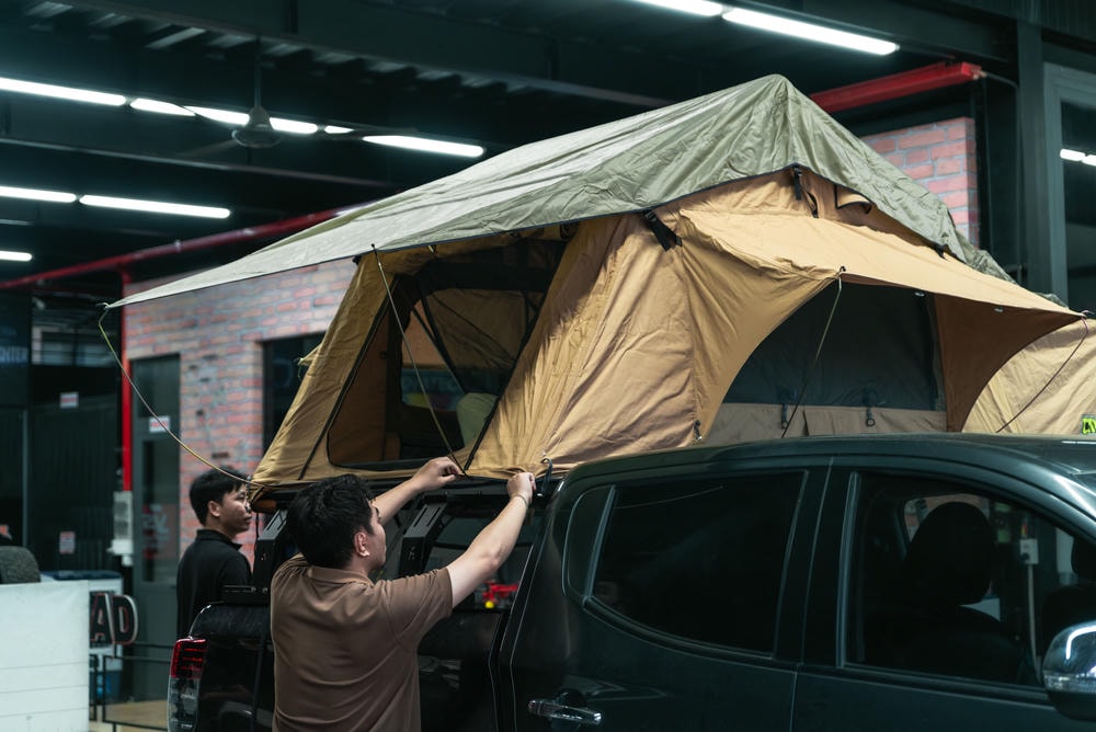 Tại sao lều nóc Triton là phụ kiện không thể thiếu?